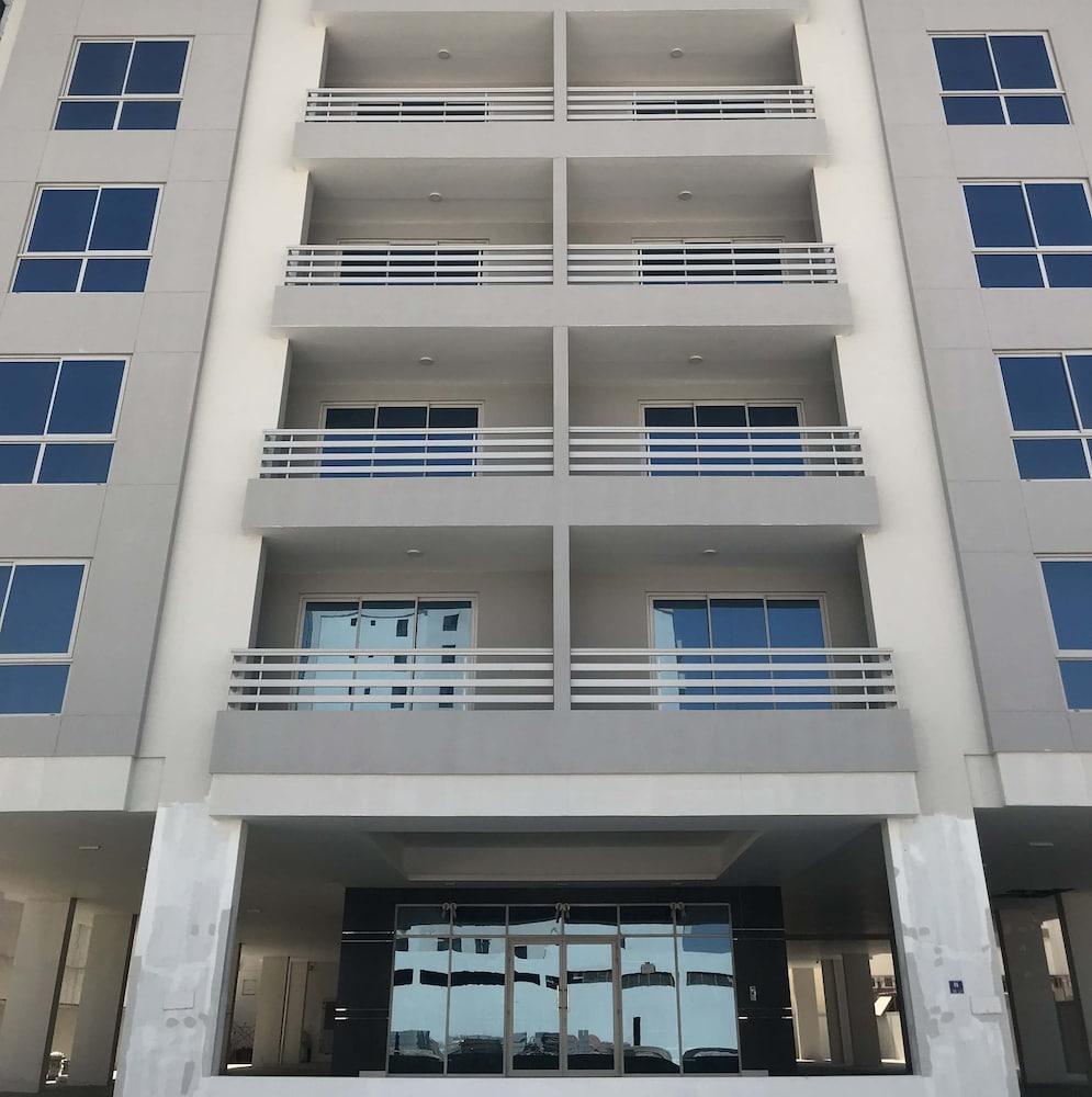 Al Manzil Residence Hidd2 Манама Экстерьер фото